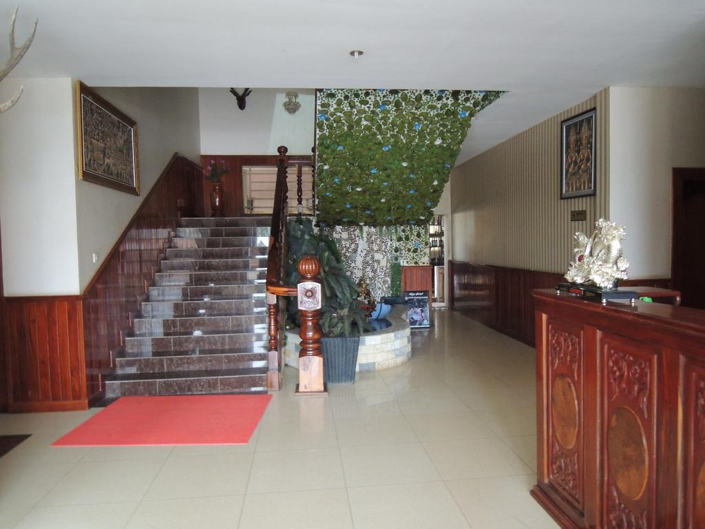 Ly Cheu Hotel Kratie Exterior photo