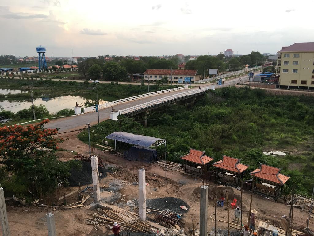 Ly Cheu Hotel Kratie Exterior photo