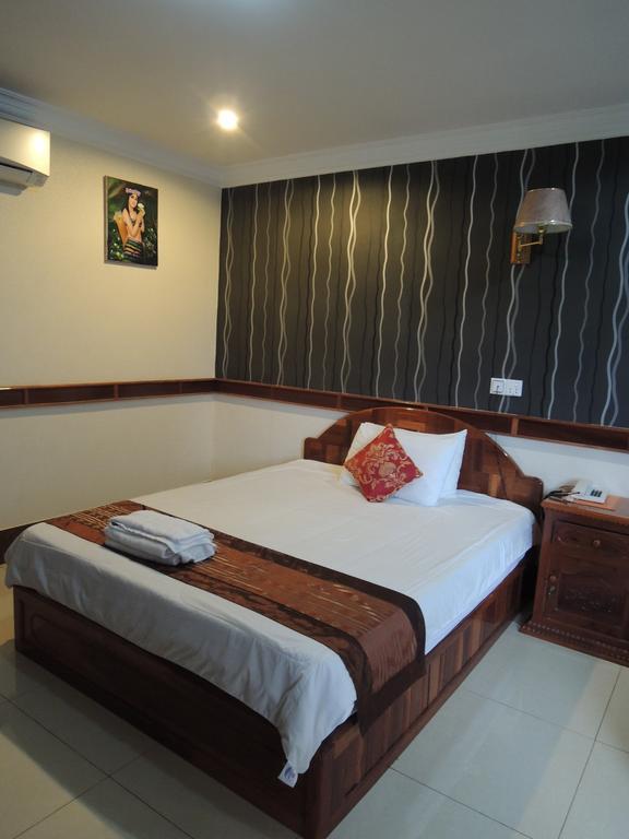 Ly Cheu Hotel Kratie Room photo